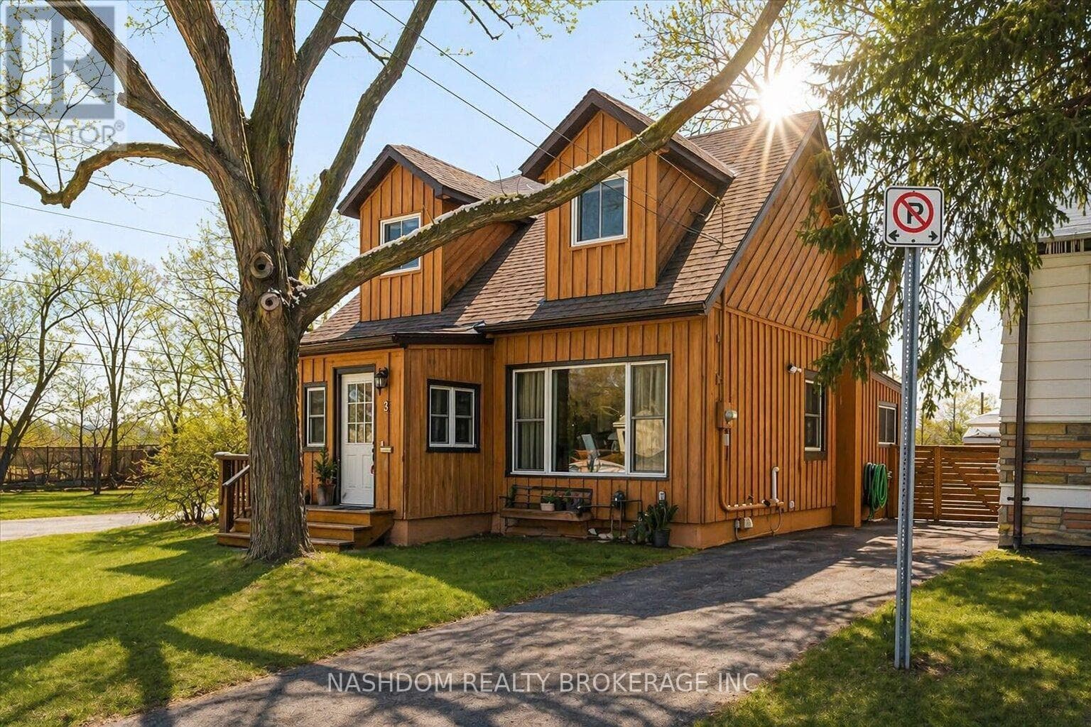 31 Hunter Street, Hamilton (Dundas), Ontario L9H1E5