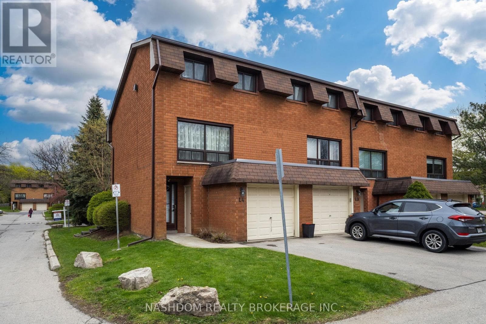 444 Stone Church Road Unit L4, Hamilton (Gilkson), Ontario L9B1R1
